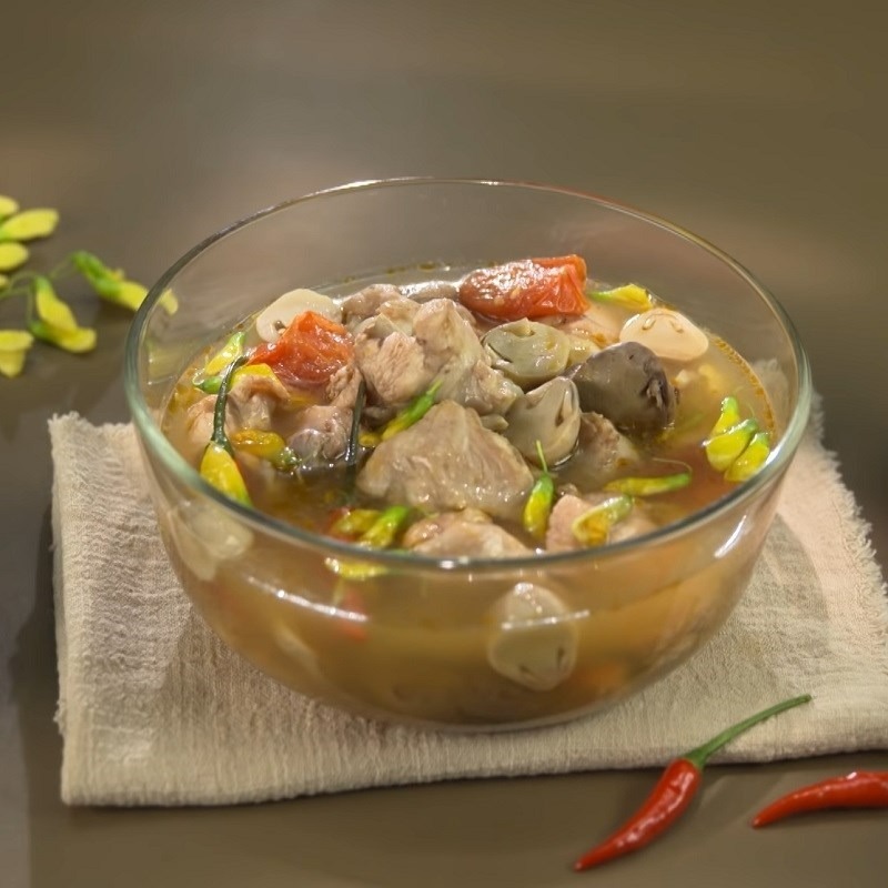 Ngày hè nóng nực mà đãi cả nhà món canh gà kiểu Thái chua chua cay cay thì ngon đúng bài - 8