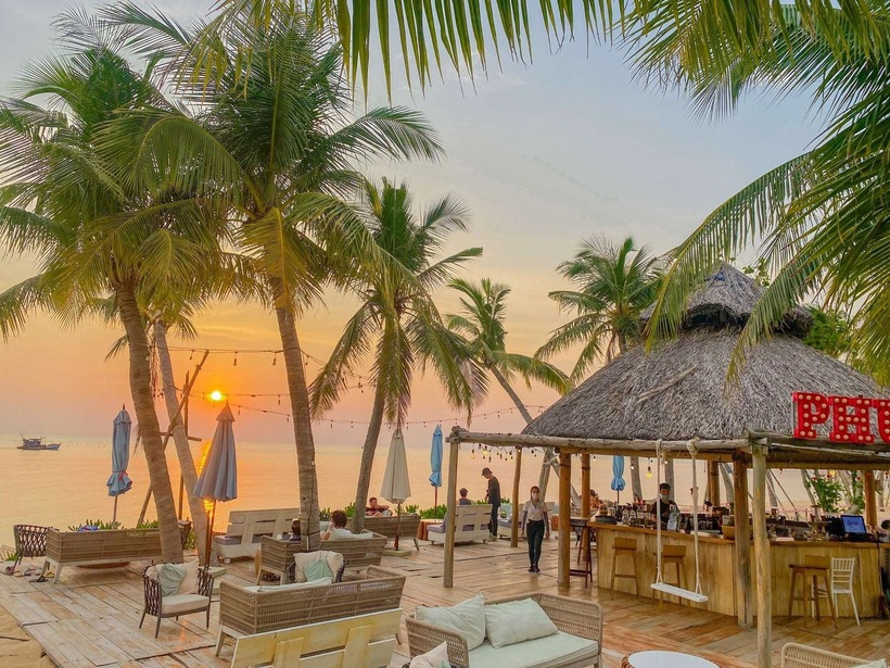 Shri Beach Club & Bar là điểm đến không nên bỏ lỡ ở Phú Quốc