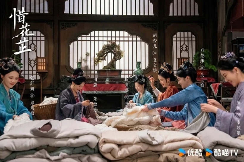 Những người phụ nữ của Hoa gia chung tay góp sức lúc gia tộc gặp biến cố. Ảnh: Youku