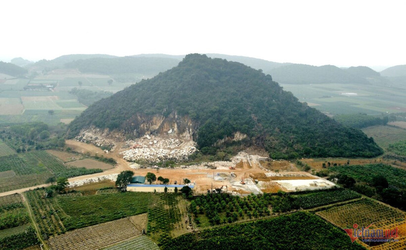 Theo báo VietNamnet, UBND huyện Hà Trung, Thanh Hóa báo cáo khu vực mỏ đá vôi núi Đụn, xã Hà Long được ủy ban tỉnh cấp phép khai thác khoáng sản cho Công ty TNHH Tiến Thịnh thuê đất từ năm 2007. Qua nhiều lần gia hạn, năm 2018 tỉnh Thanh Hóa quyết định điều chỉnh với diện tích mỏ là hơn 25.000m2, thời hạn khai thác 17 năm 9 tháng.