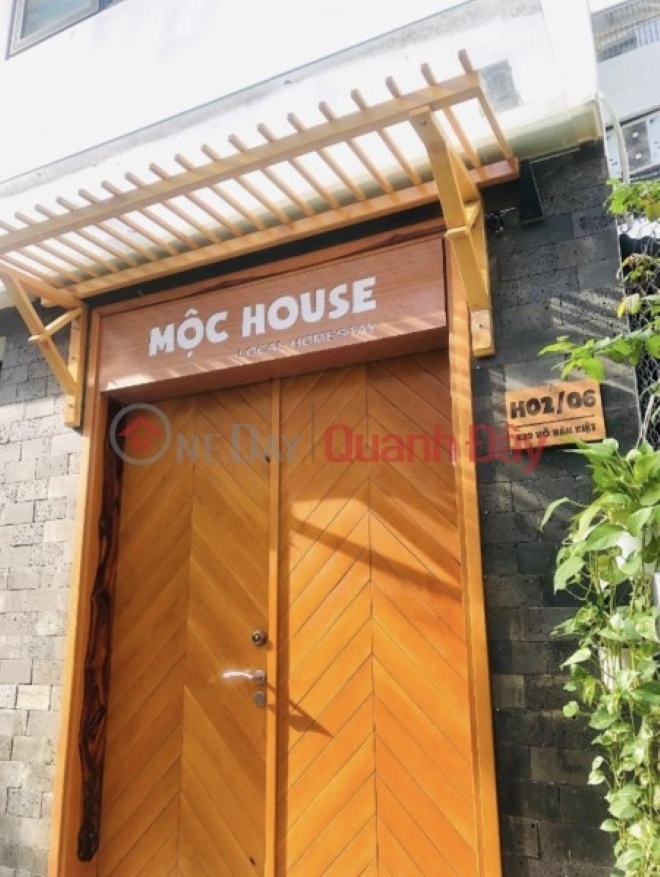 Cửa chính Mộc House