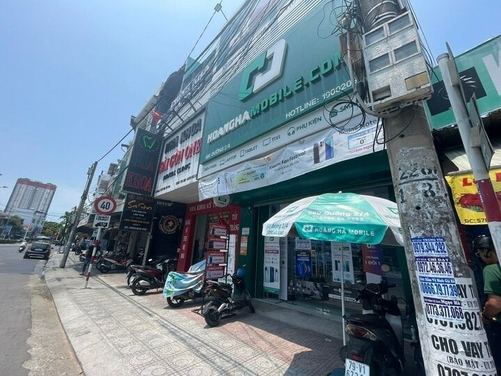 Hoạt động mua bán của cửa hàng diễn ra bình thường sau vụ cướp. Ảnh: VTC News