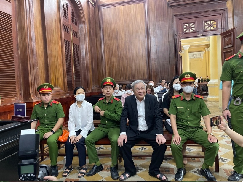 Các bị cáo tại phiên tòa. Ảnh: NLĐ