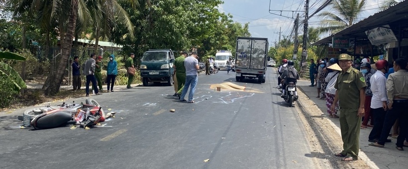 Hiện trường vụ tai nạn khiến 1 người tử vong, 3 xe hư hỏng. (Ảnh: VOV)