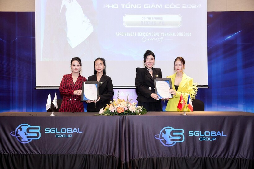 Kí kết bổ nhiệm chức vụ GĐ Điều Hành Nguyễn Thủy và GĐ Thị trường Hương Vũ