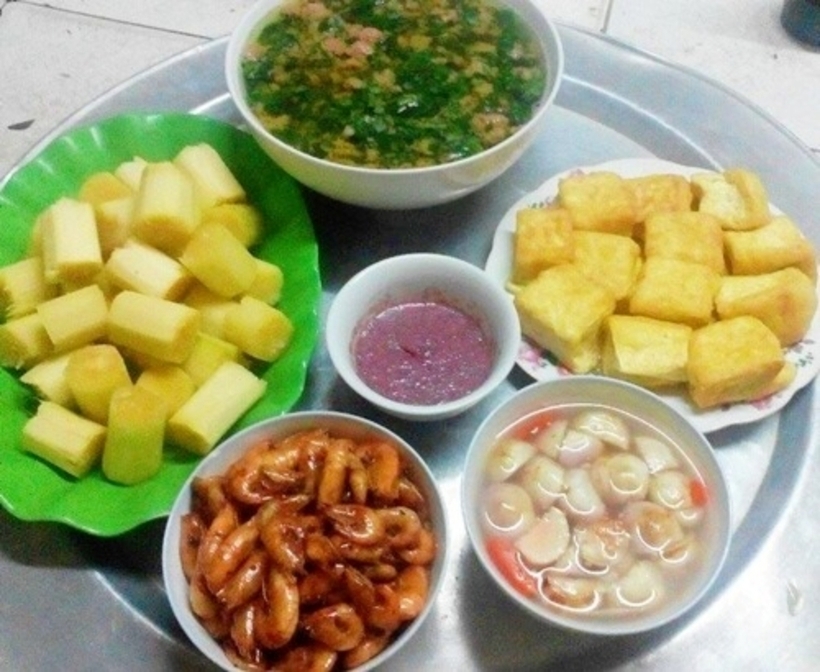 Chỉ với 30.000 đồng, bạn vẫn có thể chuẩn bị những bữa cơm đảm bảo dinh dưỡng và an toàn vệ sinh cho 1 ngày. Ảnh minh họa