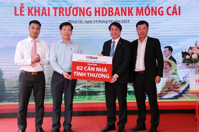 Tăng đầu tư vào Khu kinh tế cửa khẩu Móng Cái, HDBank mở chi nhánh thứ 02 tại Quảng Ninh - 3