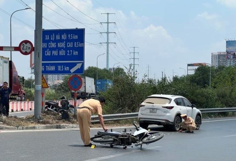 Công an dựng lại hiện trường. (Ảnh: Thanh niên)