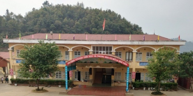 Trường PTDTBT TH&THCS La Phán Tẩn.