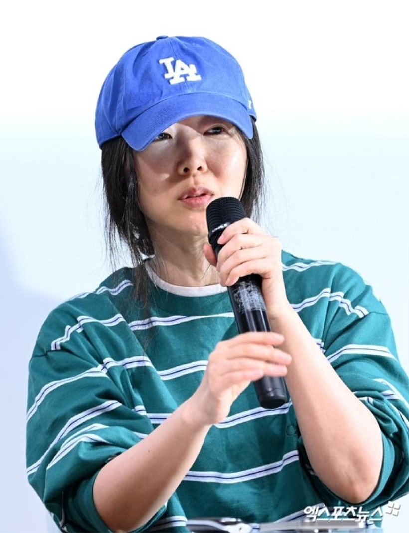Min Hee Jin tại họp báo
