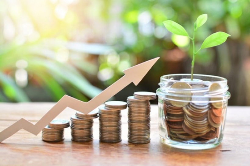 Nên gửi tiết kiệm ngắn hạn hay dài hạn?, phụ thuộc vào nhiều yếu tố. Ảnh minh họa