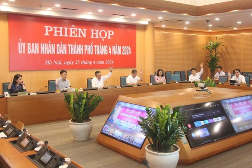 Quang cảnh phiên họp của UBND TP Hà Nội.