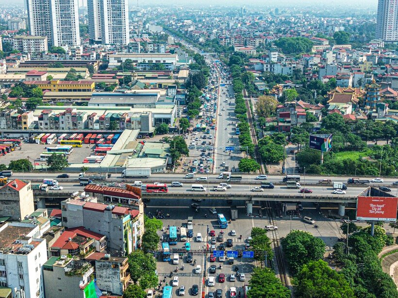 Cảnh ùn tắc ở các tuyến đường cửa ngõ Hà Nội đã trở nên quen thuộc trước mỗi dịp nghỉ lễ.