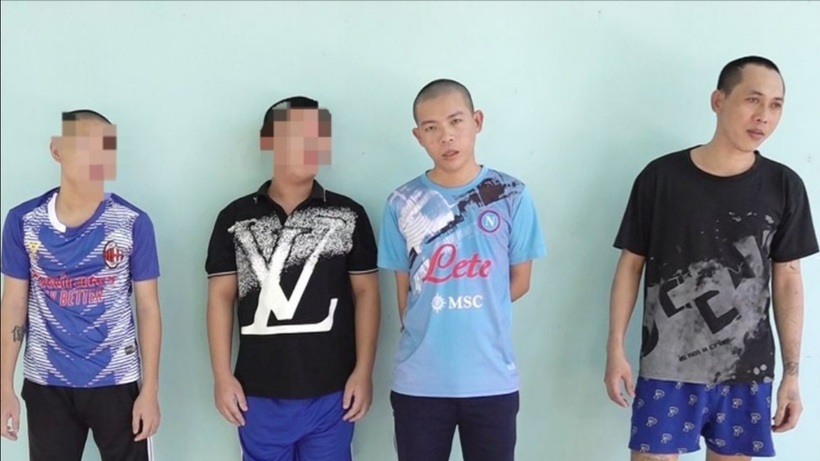 Nhóm đối tượng bị bắt. Ảnh: PLO