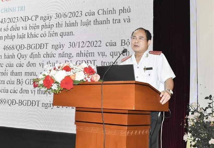 Phó Chánh Thanh tra Bộ GD&ĐT Ngô Minh Hưng báo cáo tại Hội nghị. Ảnh: MOET