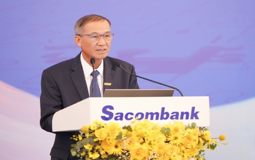 Ông Dương Công Minh tại đại hội cổ đông Ngân hàng Sài Gòn Thương Tín sáng 25/4. Ảnh: Sacombank