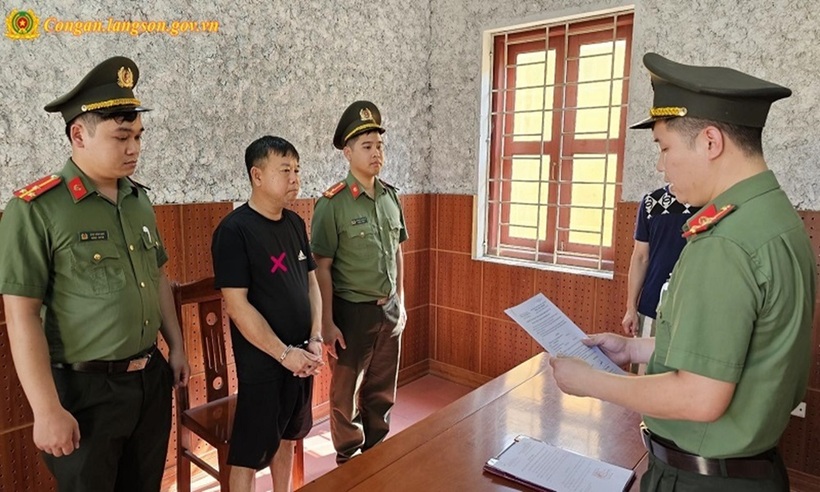 Cơ quan An ninh điều tra Công an tỉnh Lạng Sơn đã thi hành Lệnh bắt người trong trường hợp khẩn cấp đối với Trần Hữu Minh (dấu X).