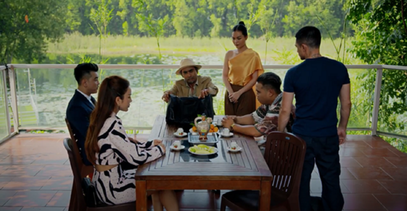 Báo mang đầu người tới nộp Lão Đại