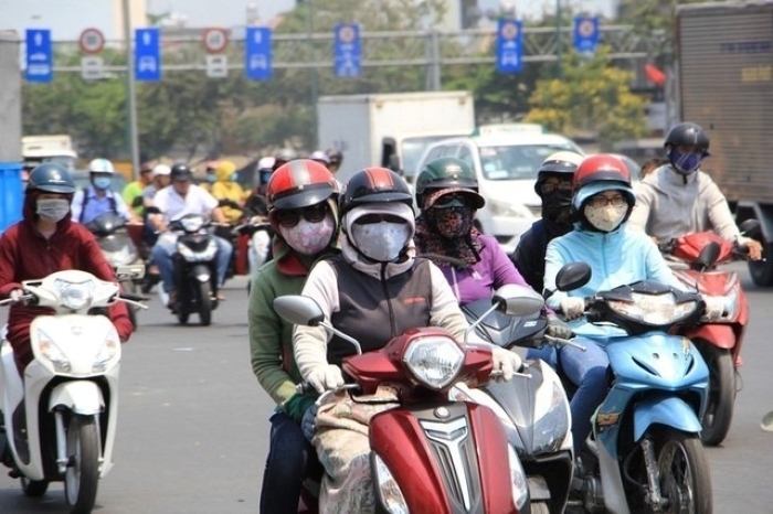Nắng nóng ở TP.HCM dự kiến kéo dài đến tháng 6. Ảnh: Tiền Phong