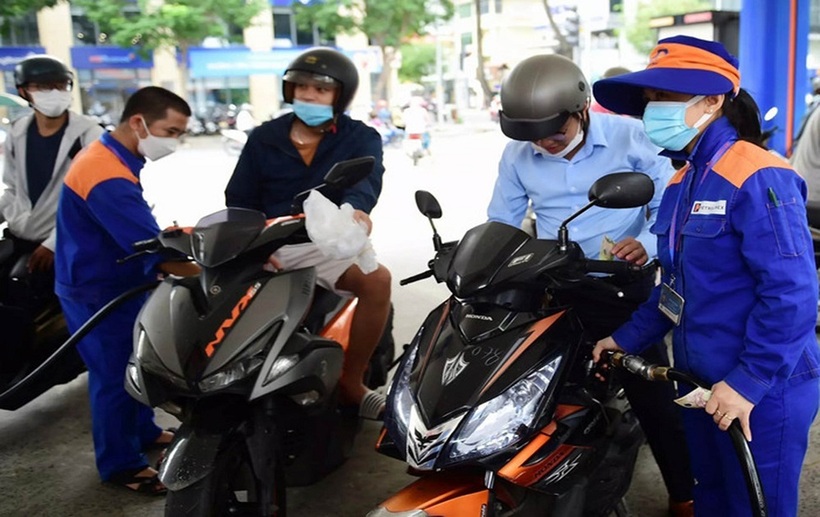 Giá xăng tại kỳ điều hành ngày mai có thể tăng. Ảnh: Vietnamnet