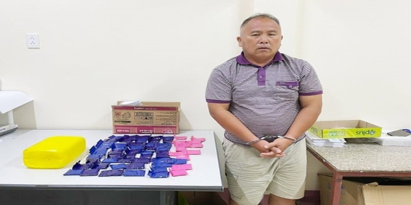 Đối tượng Hờ A Súa và toàn bộ tang vật. (Ảnh Công an Sơn La)