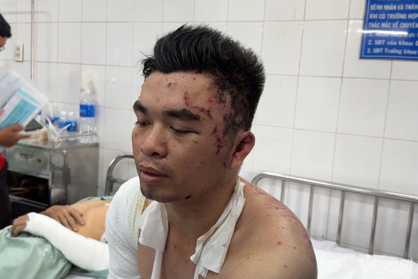 Anh Beo tận dụng thời gian làm thêm ngày lễ để nuôi gia đình. Ảnh: VietNamnet.