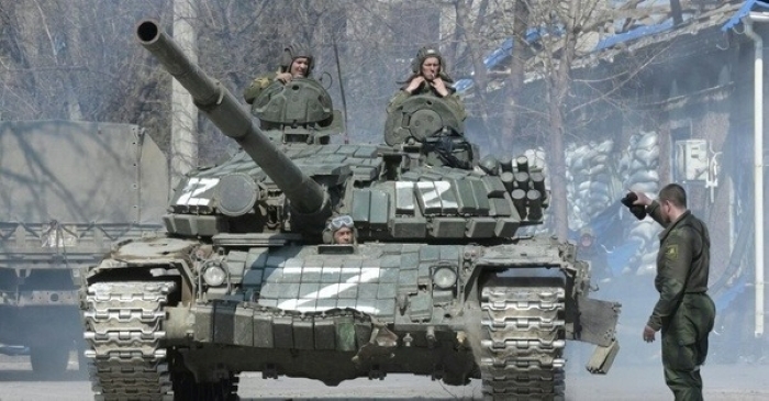 Xe tăng của quân đội Nga ở tỉnh Donetsk. Ảnh: Reuters