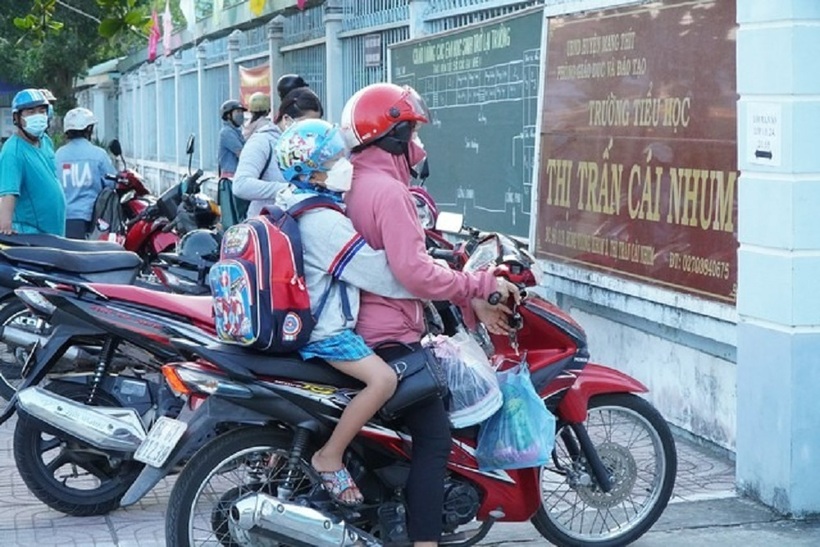 Sở GD&ĐT tỉnh Vĩnh Long yêu cầu xử lý nghiêm giáo viên tiểu học vi phạm dạy thêm.