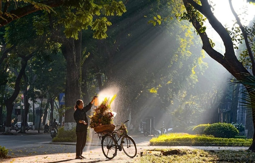 Ngắm nhìn con Phố Phan Đình Phùng vào một sáng mùa Thu Hà Nội