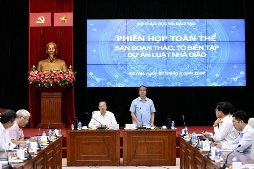 Bộ trưởng Bộ GD&ĐT Nguyễn Kim Sơn phát biểu kết luận phiên họp. Ảnh: MOET