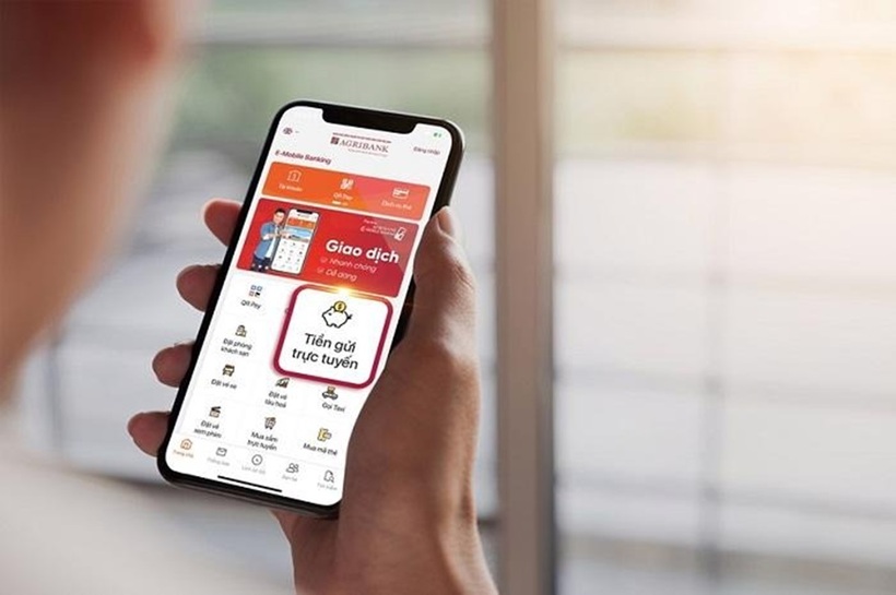 Lãi suất tiết kiệm online và lãi suất tiết kiệm tại ngân hàng đều là mức lãi suất mà ngân hàng chi trả cho khách hàng khi họ gửi tiền tiết kiệm. Ảnh minh họa