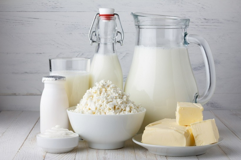 Có nên uống sữa trước khi chạy bộ?