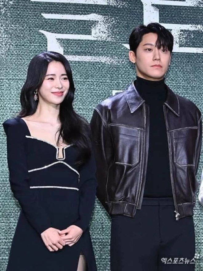 Cặp đôi nhận được nhiều sự ủng hộ từ người hâm mộ khắp châu Á sau khi xác nhận chuyện tình cảm.