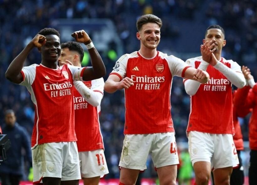 Arsenal lên kế hoạch ăn mừng dù chưa chính thức đăng quang