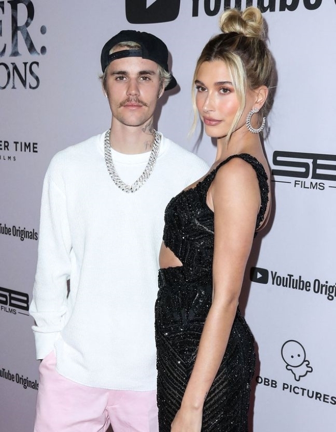 Justin Bieber và vợ.