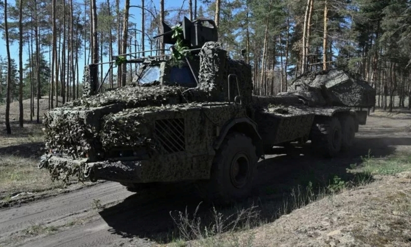 Một khẩu pháo tự hành của Ukraine được nhìn thấy ở khu vực Donetsk hôm 7/5/2024. Ảnh: Getty Images/ Newsweek