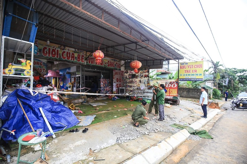 Khu vui chơi này do người dân tự mở và có thu phí