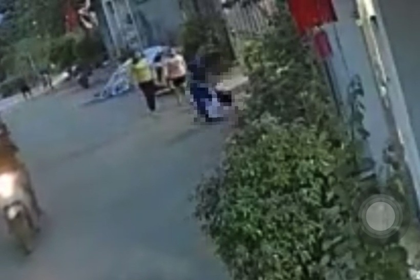 Hình ảnh bé gái 8 tuổi bị hàng xóm là giáo viên mầm non hành hung. Ảnh: Vietnamnet