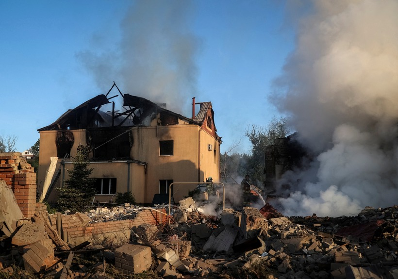 Nga tấn công Kharkiv buộc Ukraine đối mặt “những lựa chọn khó khăn”. Ảnh: Reuters