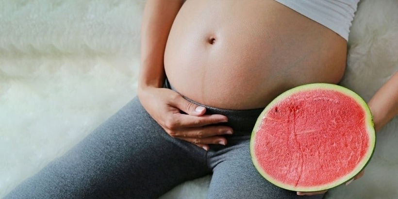 Tuy tốt cho sức khỏe nhưng mẹ bầu cũng cần lưu ý khi ăn dưa hấu. Ảnh minh họa