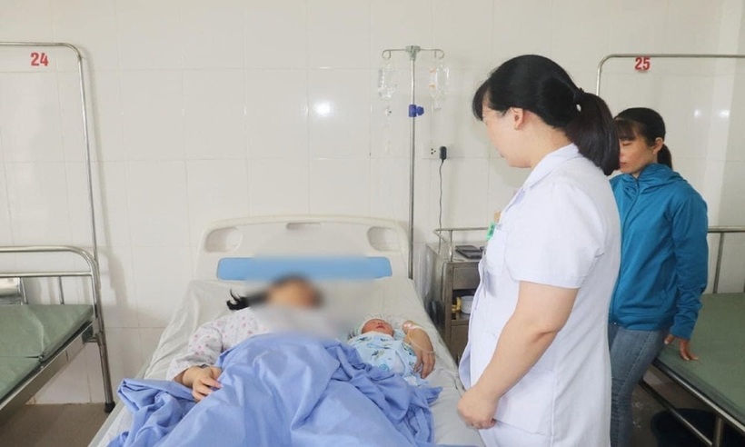 Bệnh nhân được nhập viện theo dõi sức khỏe.