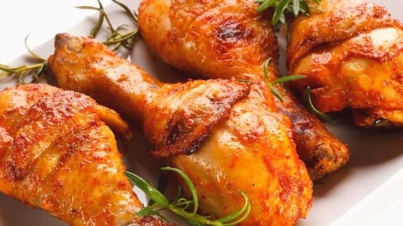 Món đùi gà chiên bơ là món ăn thơm ngon, hấp dẫn được nhiều người yêu thích