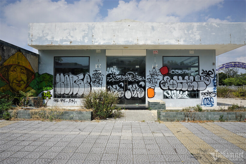 Hình vẽ graffiti đang gây mất mỹ quan độ thị tại Đà Nẵng - 2