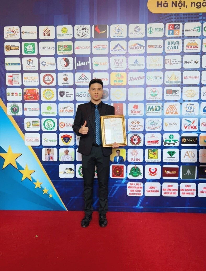 Tùng Phạm tại Buổi Diễn đàn Phát triển Thương hiệu bền vững Quốc Gia 2024