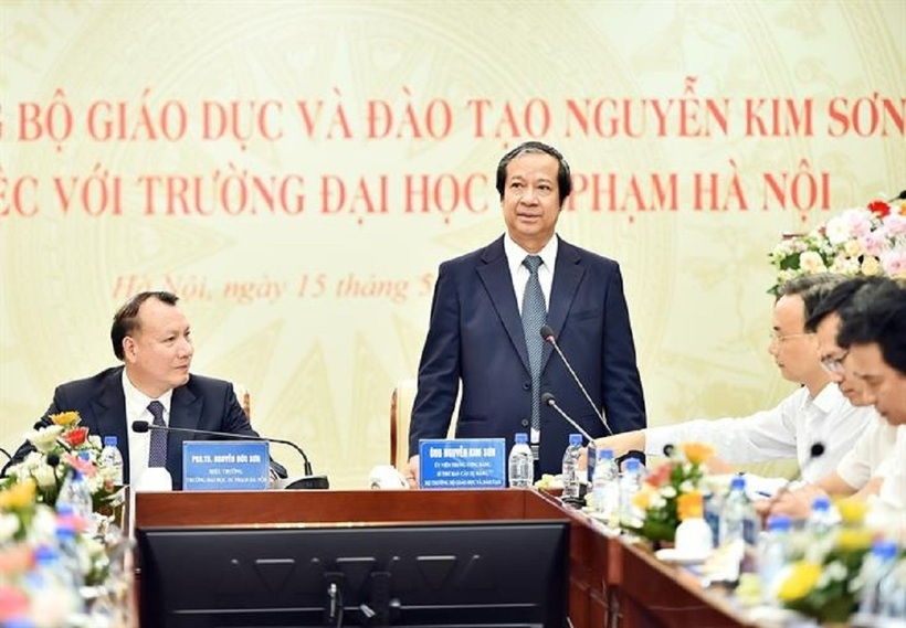 Bộ trưởng Nguyễn Kim Sơn phát biểu tại buổi làm việc. Ảnh: MOET