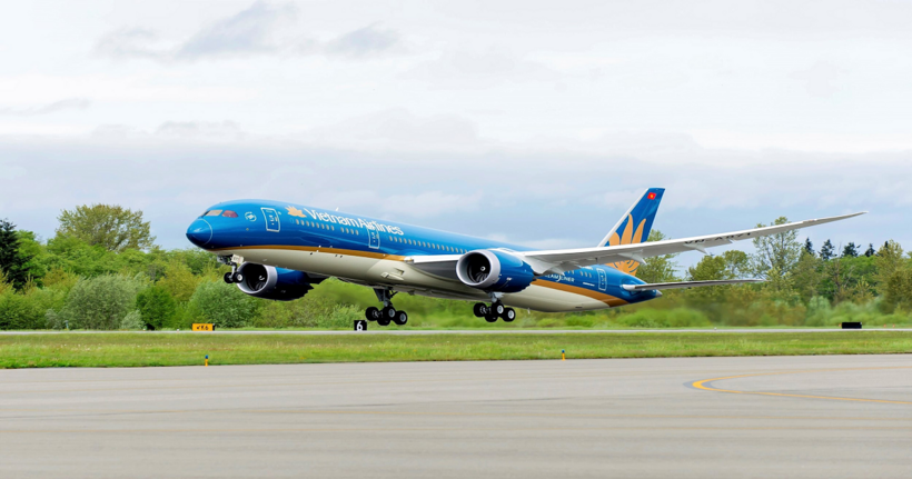 Vietnam Airlines mở bán gần 300.000 vé với giá từ hơn 1 triệu đồng/chiều phục vụ cao điểm hè 2024. Ảnh: VNA