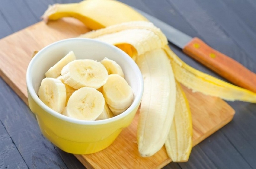 Chuối chứa nhiều chất xơ và pectin, có thể gây khó tiêu.