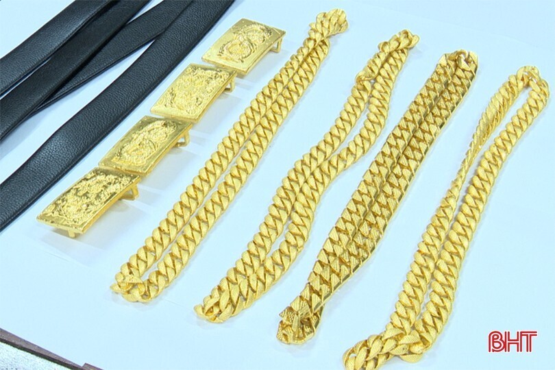 Cận cảnh số vàng vận chuyển trái phép. (Ảnh: Báo Hà Tĩnh)