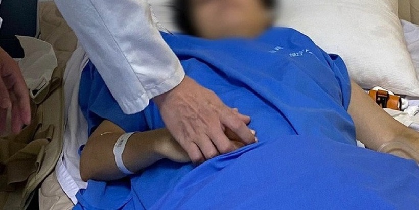 Bác sĩ Hoàng Thị Lý đang được điều trị tại bệnh viện. Ảnh: Tuổi Trẻ