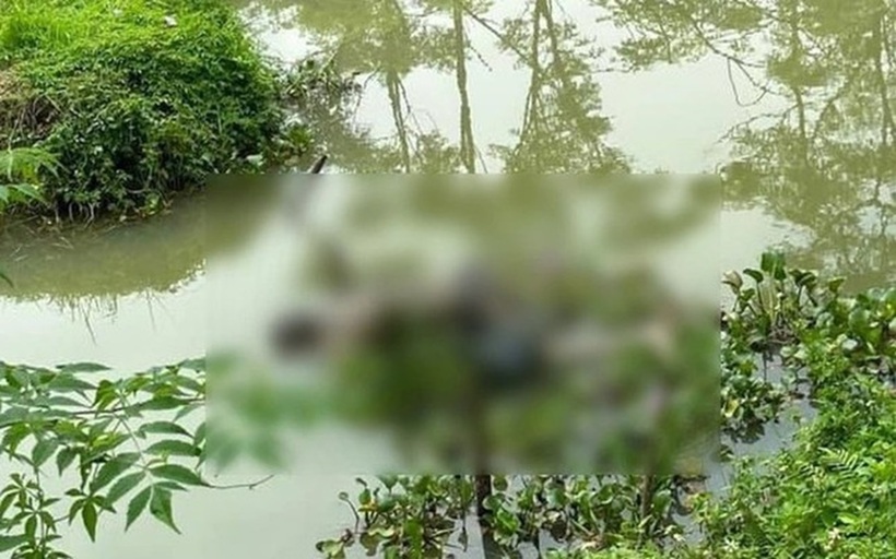 Hiện trường phát hiện thi thể người đàn ông dưới mương. Ảnh: Tiền phong.
